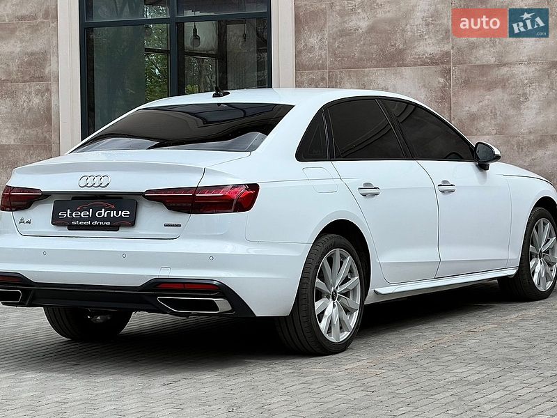 Седан Audi A4 2021 в Николаеве