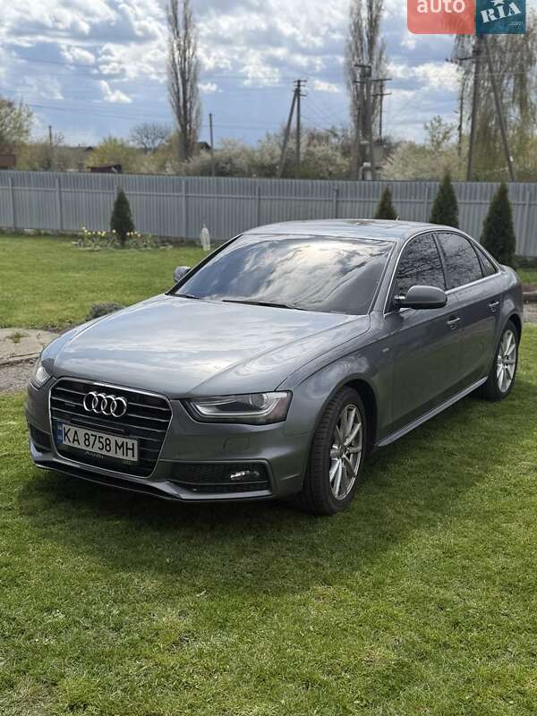 Седан Audi A4 2015 в Киеве