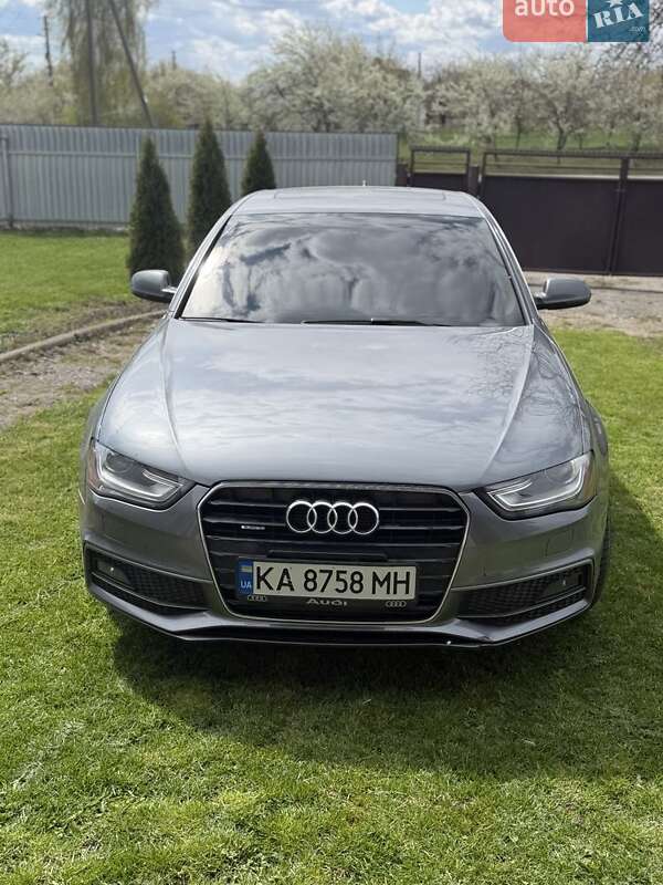 Седан Audi A4 2015 в Киеве