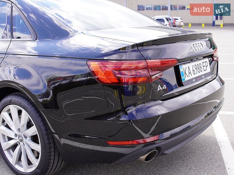 Седан Audi A4 2016 в Киеве