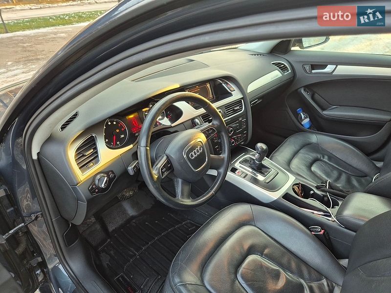 Седан Audi A4 2010 в Черновцах