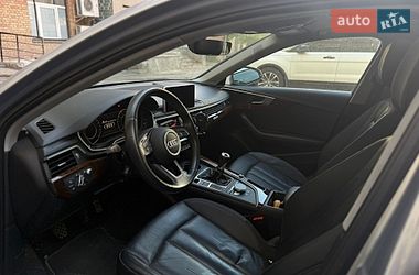 Седан Audi A4 2017 в Киеве