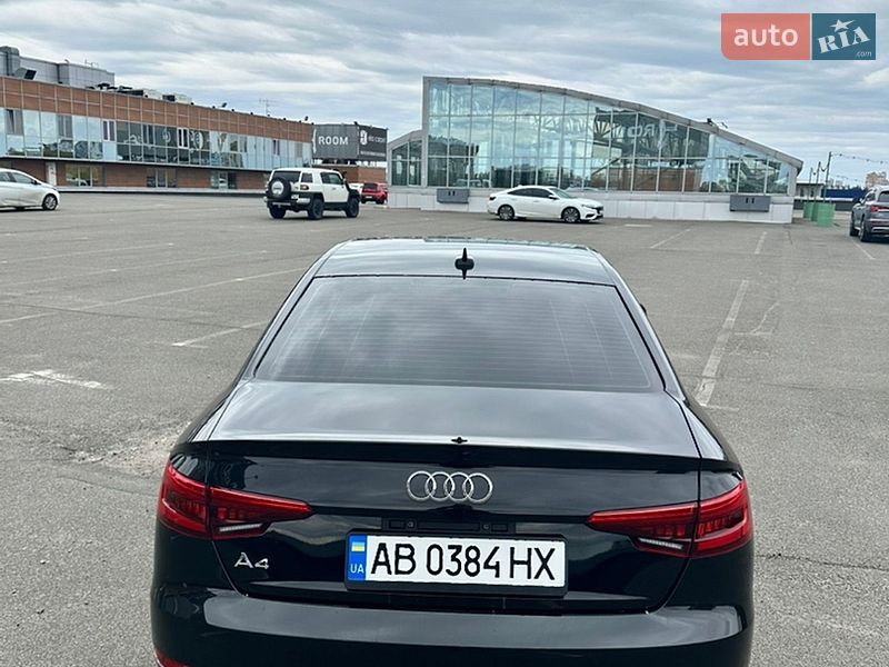 Седан Audi A4 2016 в Киеве