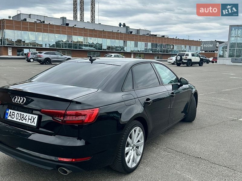 Седан Audi A4 2016 в Киеве