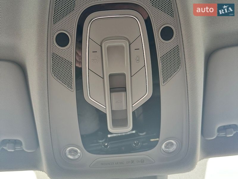 Седан Audi A4 2016 в Киеве