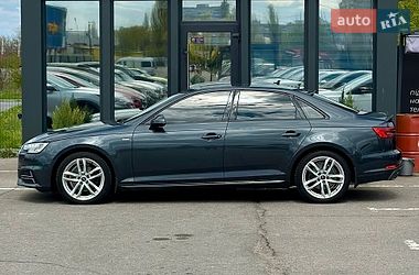 Седан Audi A4 2016 в Кременчуге