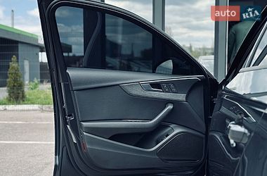 Седан Audi A4 2016 в Кременчуге