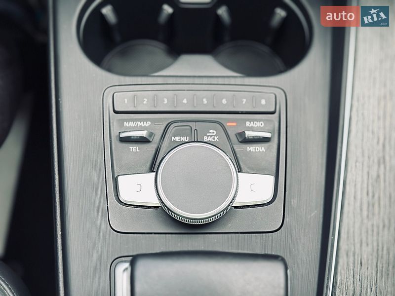 Седан Audi A4 2016 в Кременчуге