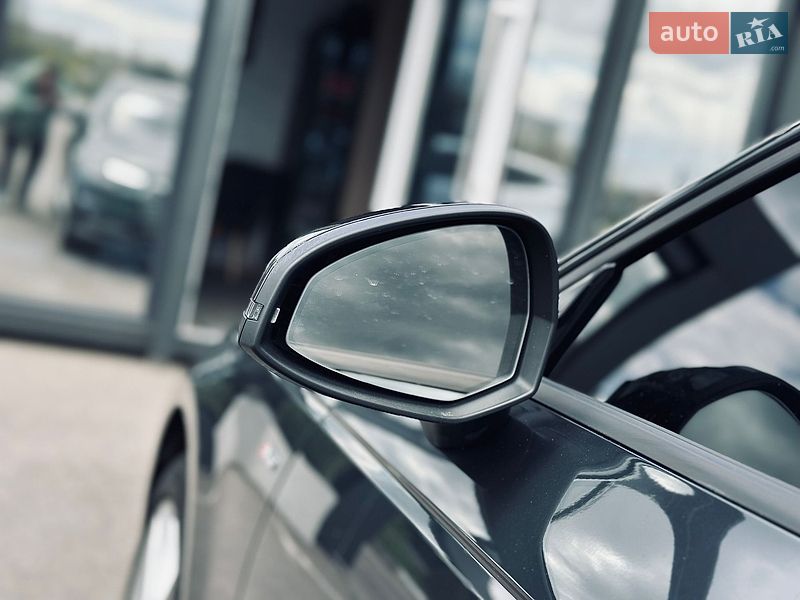 Седан Audi A4 2016 в Кременчуге