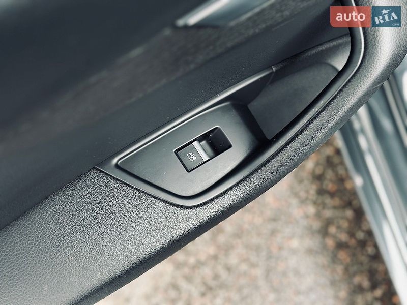 Седан Audi A4 2016 в Кременчуге