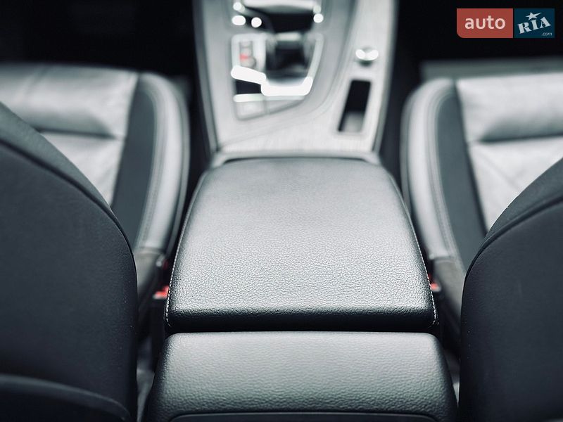 Седан Audi A4 2016 в Кременчуге