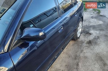 Седан Audi A4 2000 в Умани