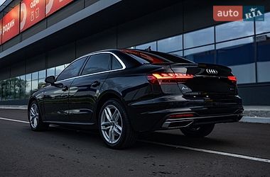 Седан Audi A4 2020 в Львові