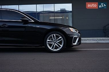 Седан Audi A4 2020 в Львові