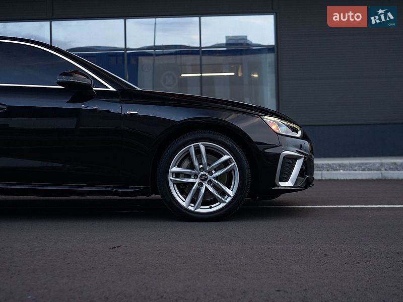 Седан Audi A4 2020 в Львові