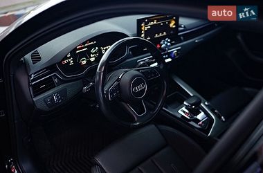 Седан Audi A4 2020 в Львові