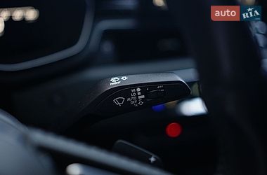 Седан Audi A4 2020 в Львові