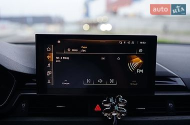 Седан Audi A4 2020 в Львові