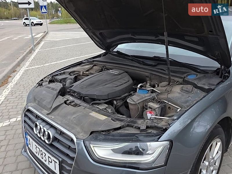 Седан Audi A4 2012 в Києві