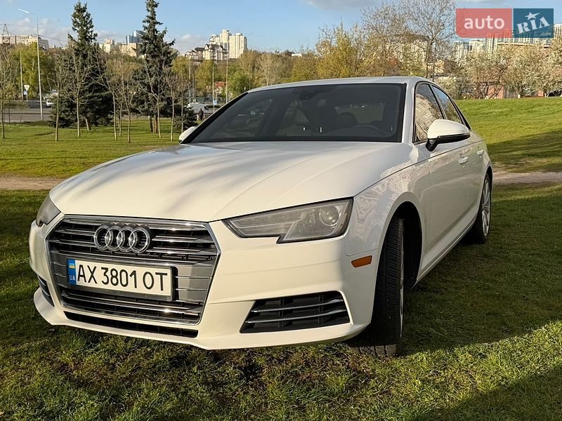 Седан Audi A4 2017 в Киеве