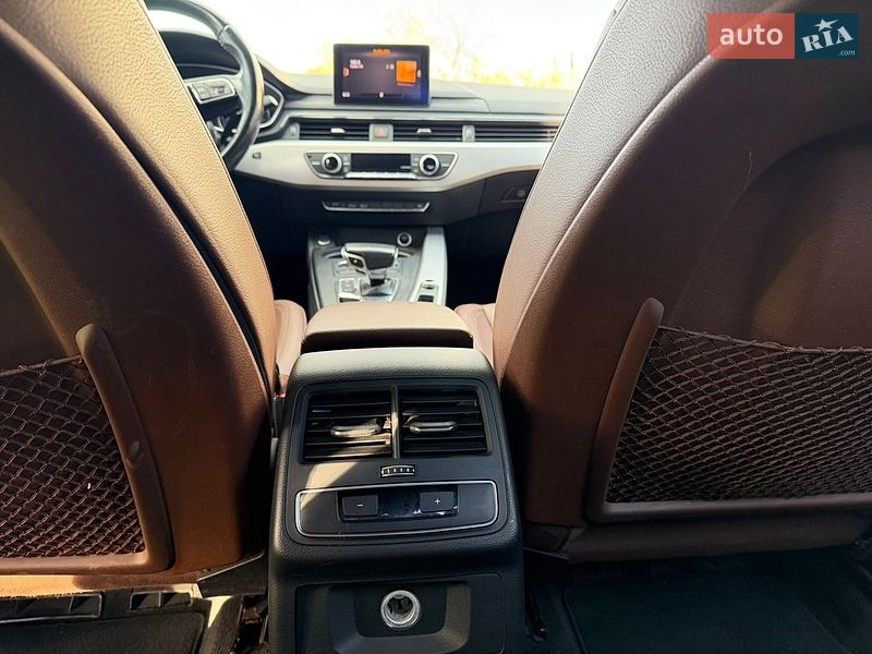 Седан Audi A4 2017 в Киеве