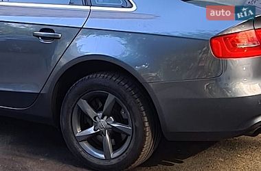 Седан Audi A4 2012 в Києві