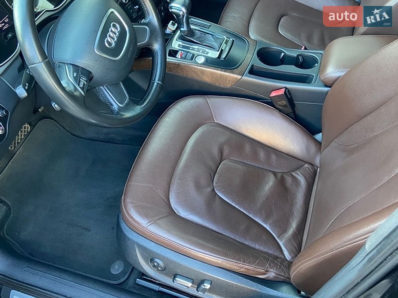 Седан Audi A4 2012 в Києві