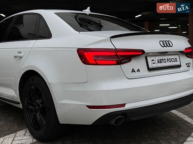Седан Audi A4 2017 в Києві