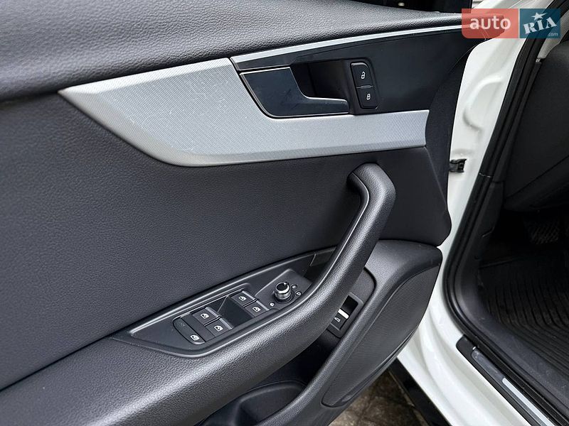 Седан Audi A4 2017 в Києві
