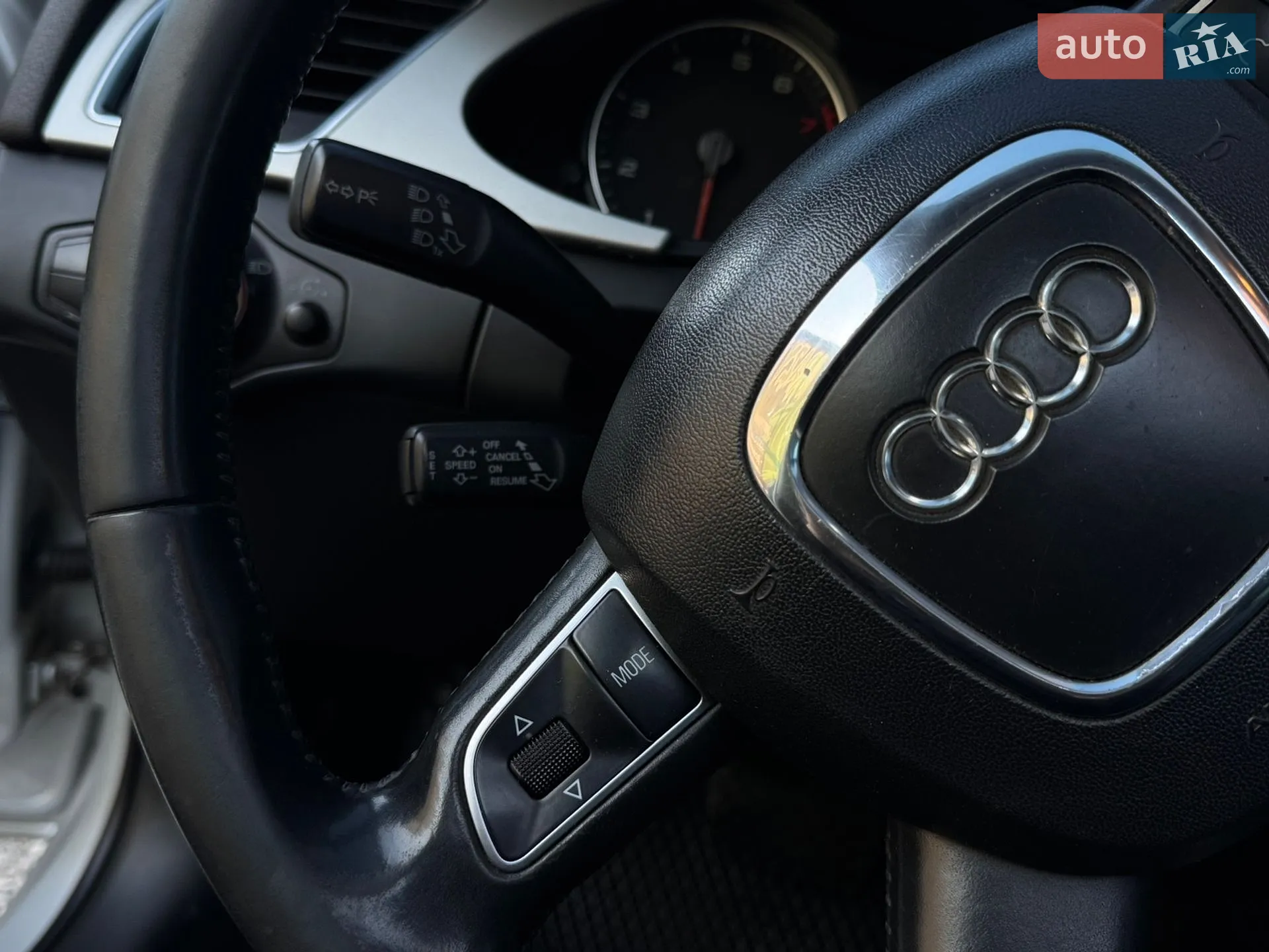 2010 Audi A4 - мініатюра 23