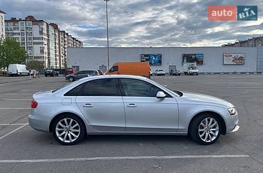 Седан Audi A4 2013 в Ивано-Франковске