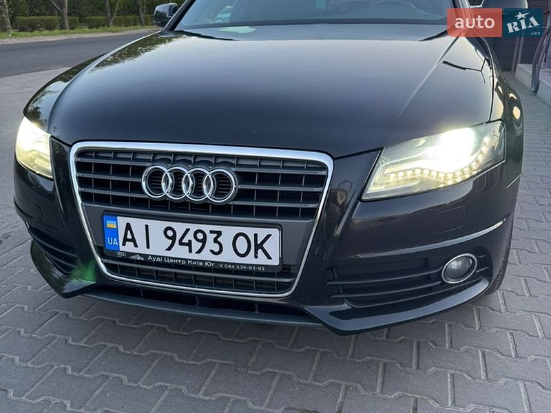Седан Audi A4 2011 в Киеве