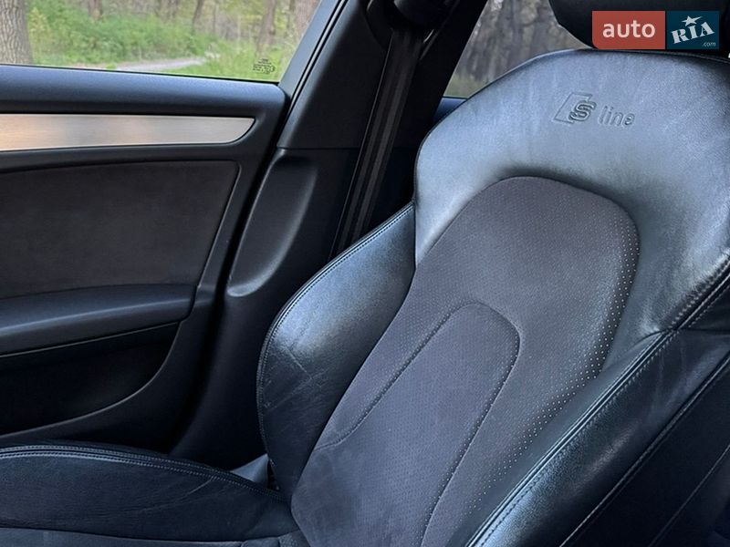 Седан Audi A4 2011 в Киеве