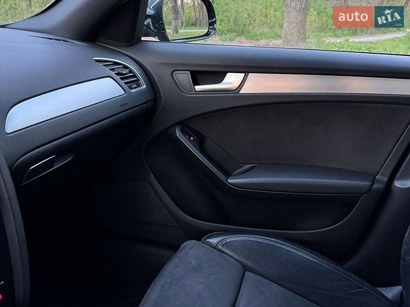 Седан Audi A4 2011 в Киеве