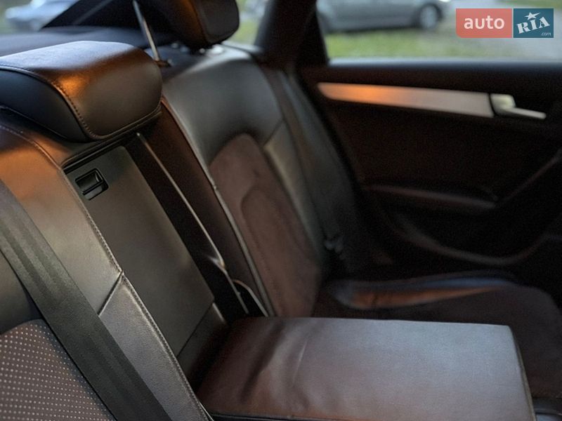 Седан Audi A4 2011 в Киеве