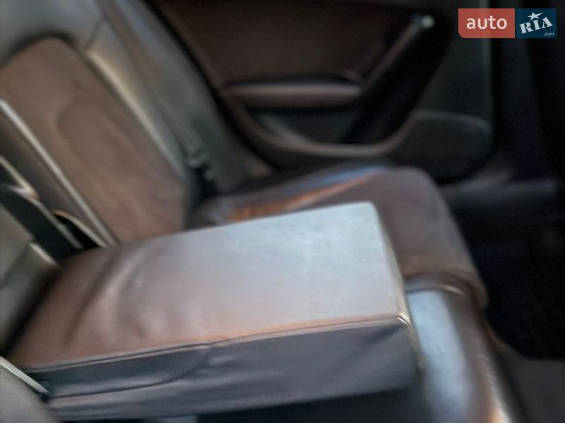 Седан Audi A4 2011 в Киеве