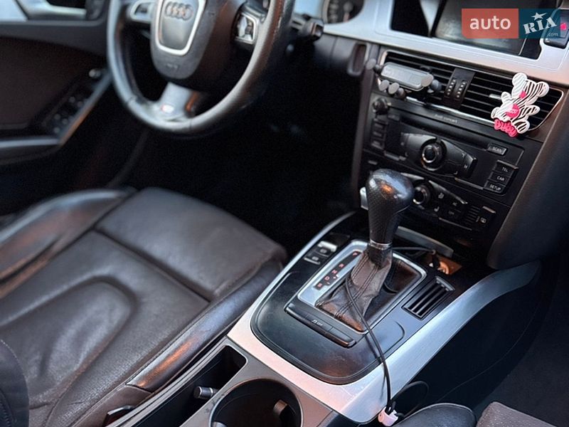 Седан Audi A4 2011 в Киеве