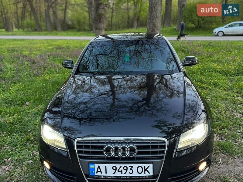 Седан Audi A4 2011 в Киеве