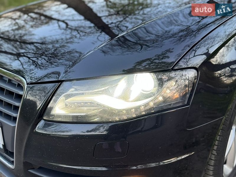Седан Audi A4 2011 в Киеве