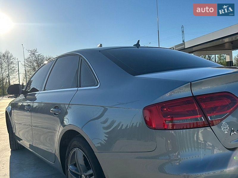 Седан Audi A4 2008 в Звягелі