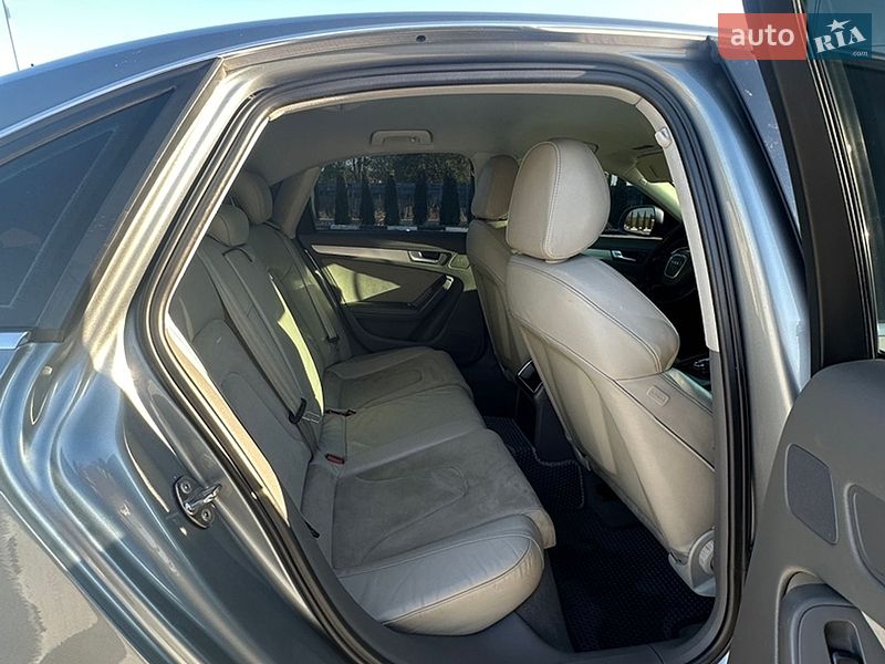 Седан Audi A4 2008 в Звягелі