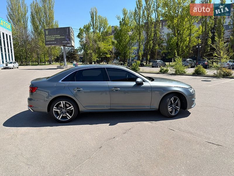 Седан Audi A4 2016 в Кривом Роге