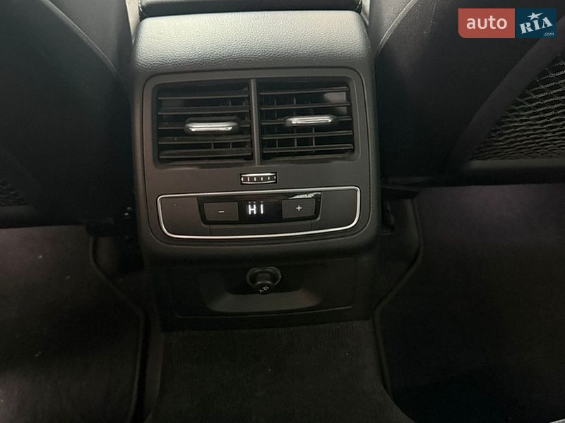 Седан Audi A4 2020 в Киеве