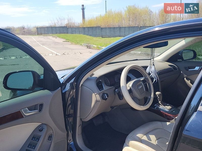 Седан Audi A4 2010 в Сумах