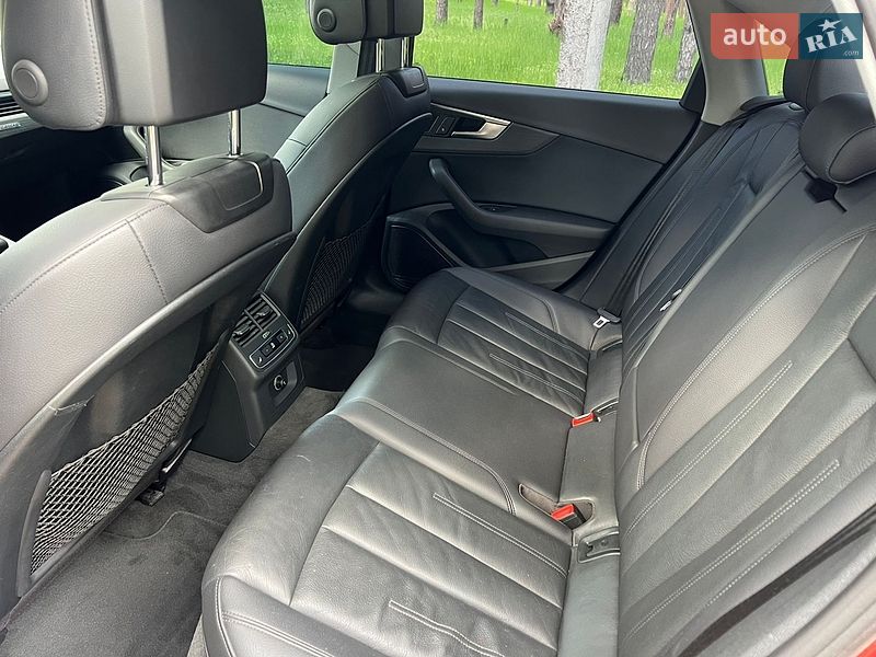 Седан Audi A4 2017 в Каменском