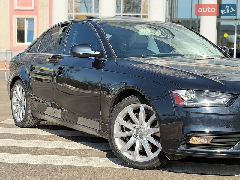 Седан Audi A4 2012 в Одесі