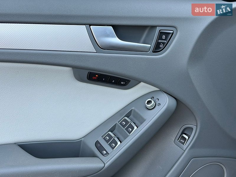 Седан Audi A4 2012 в Одесі