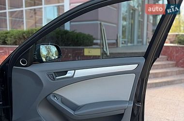 Седан Audi A4 2012 в Одесі