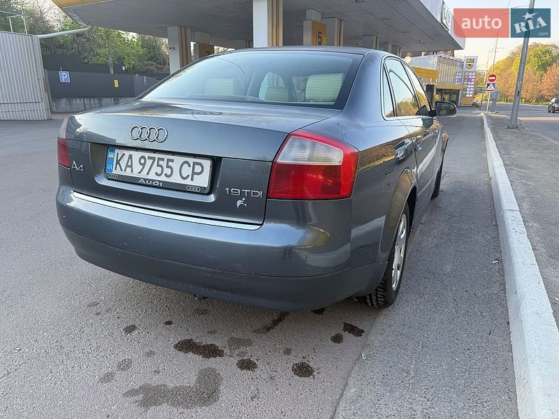 Седан Audi A4 2001 в Киеве