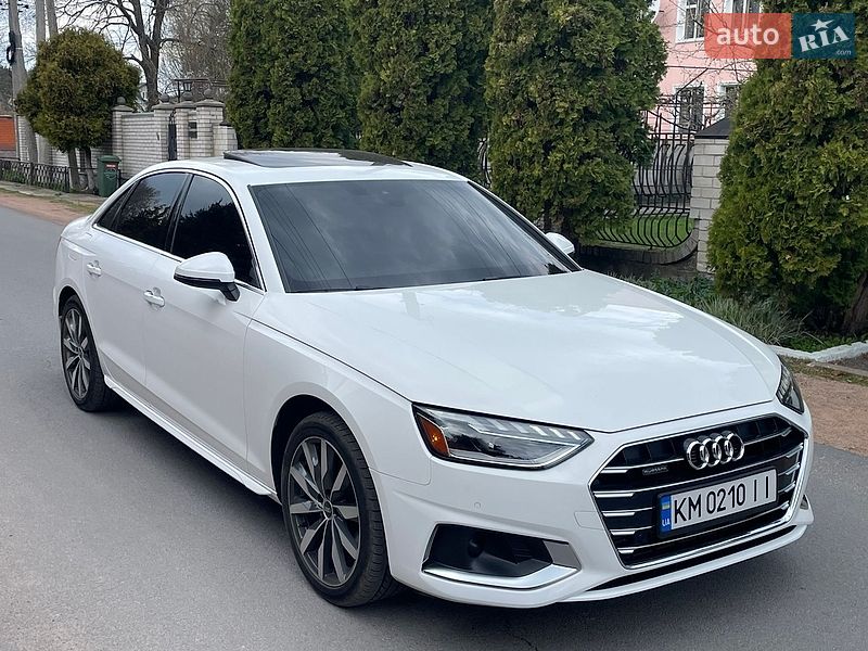 Седан Audi A4 2022 в Житомирі